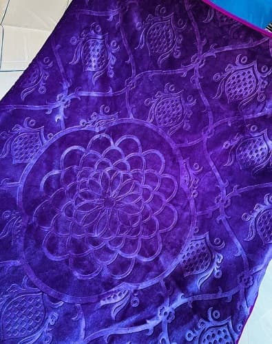 تصویر 1 از پتو زنبق دو نفره زمستانی فوق‌ العاده گرم مناسب فصل های سرد